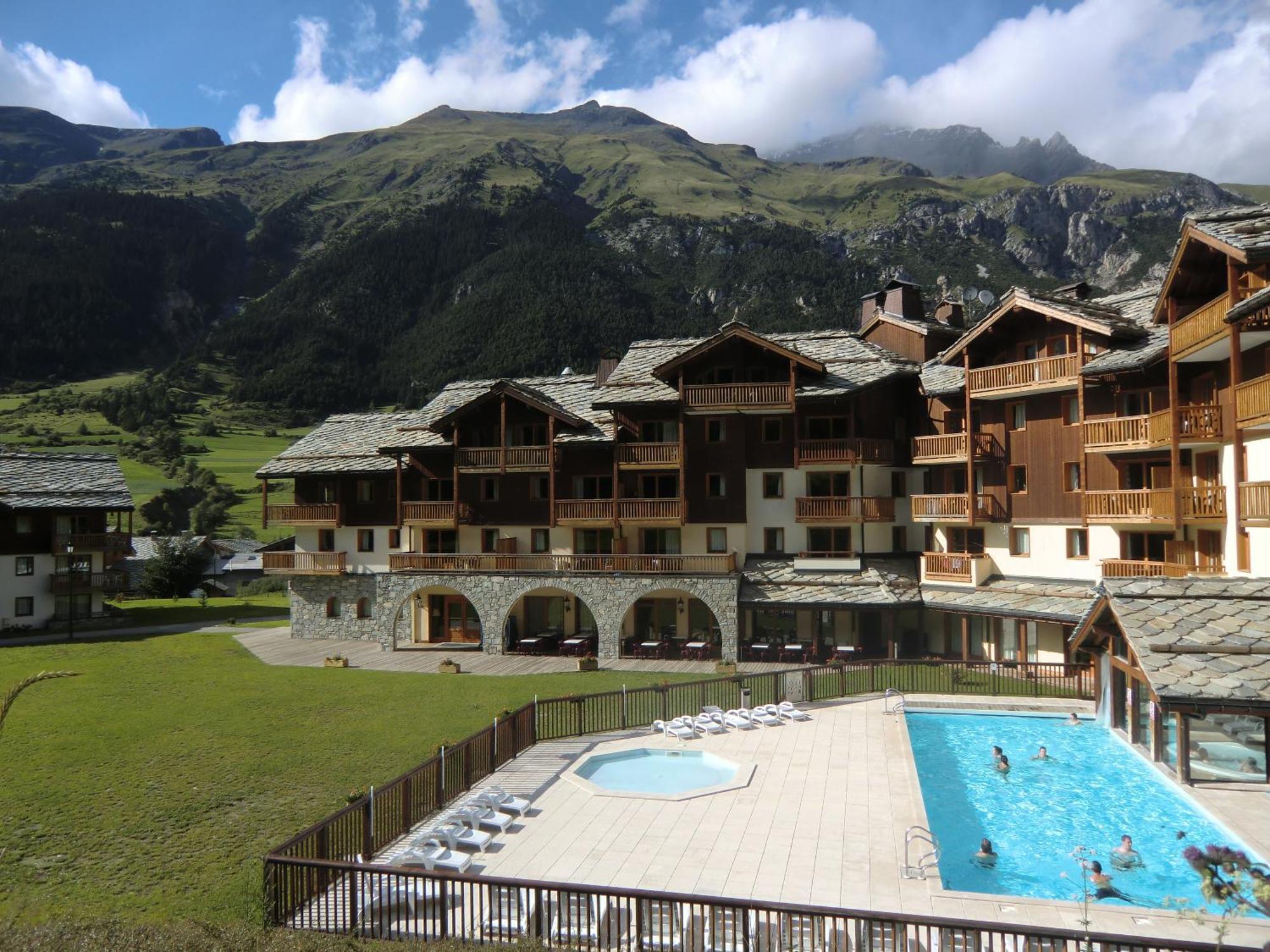 Skissim Select - Résidence Les Alpages de Val Cenis 4* by Travelski Les Champs  Esterno foto